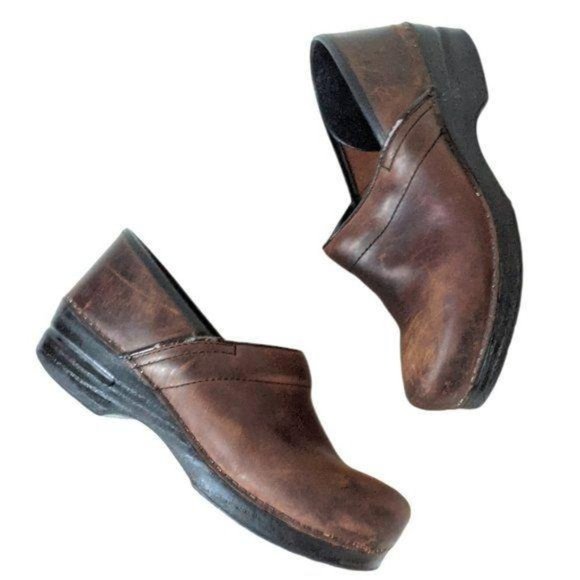 Dansko Shoes - Dansko Professional Oil Tanned Brown Clogs Size EU 41